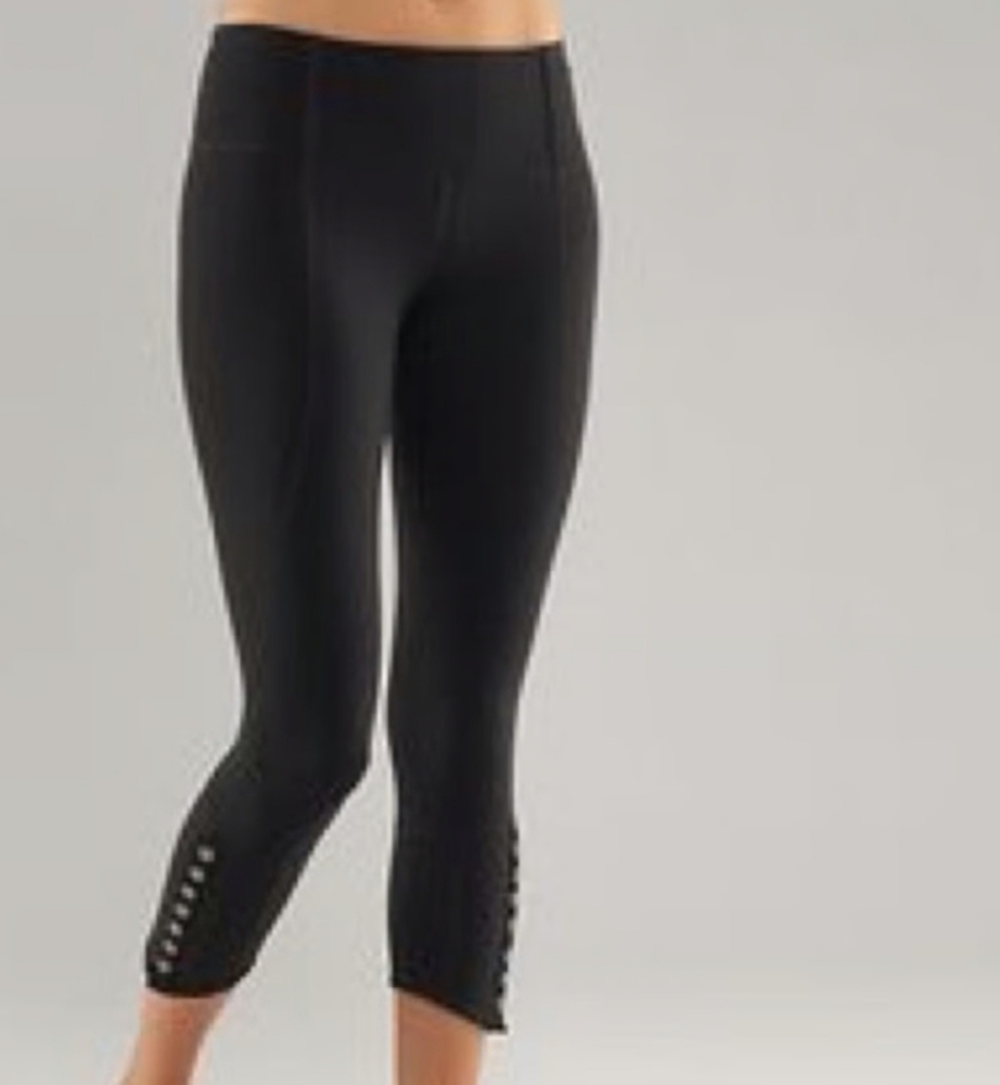 (S)🆕️💥Old Navy💥Black Cropped/Capri Leggings